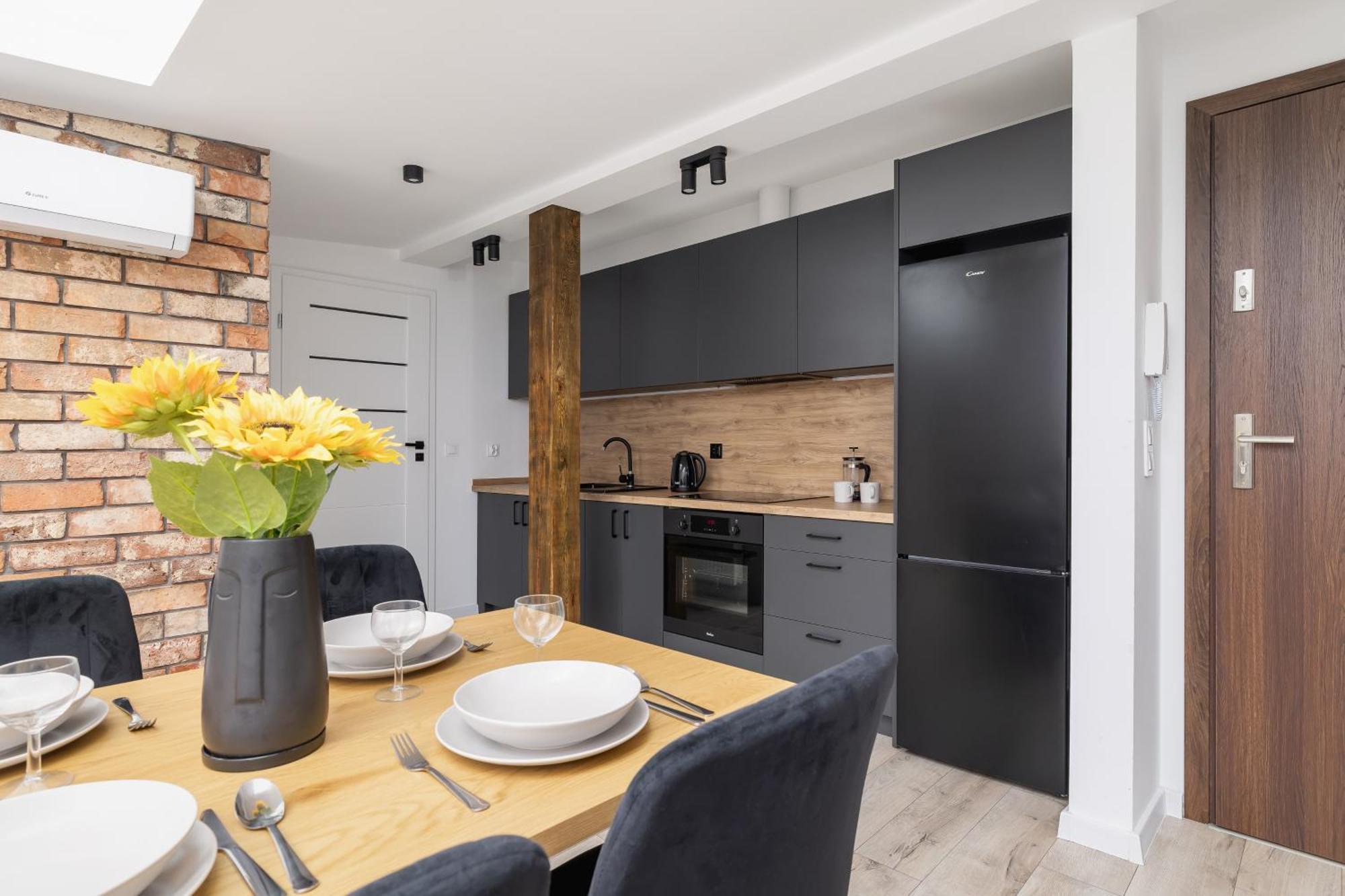 Cosy Apartments Kosciuszki Near The Main Train Station By Noclegi Renters Катовице Экстерьер фото